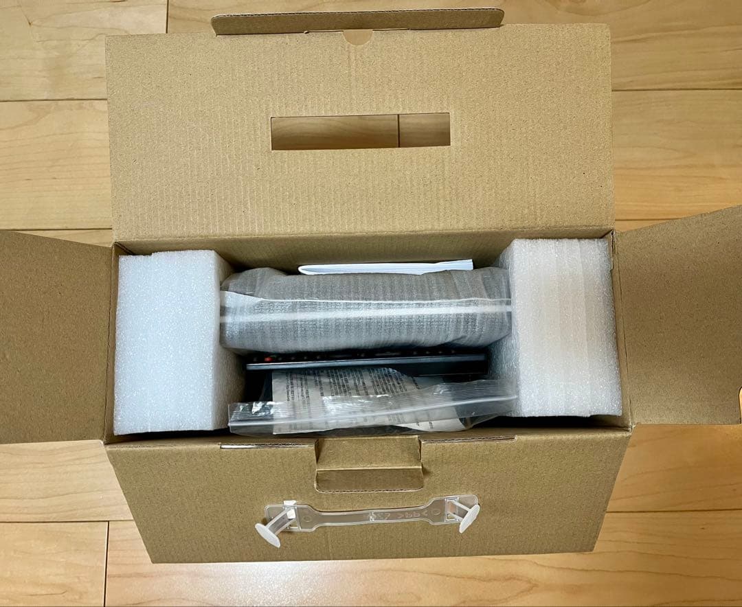 【美品】Superbe 10FPB 10.1インチ DVDプレーヤー