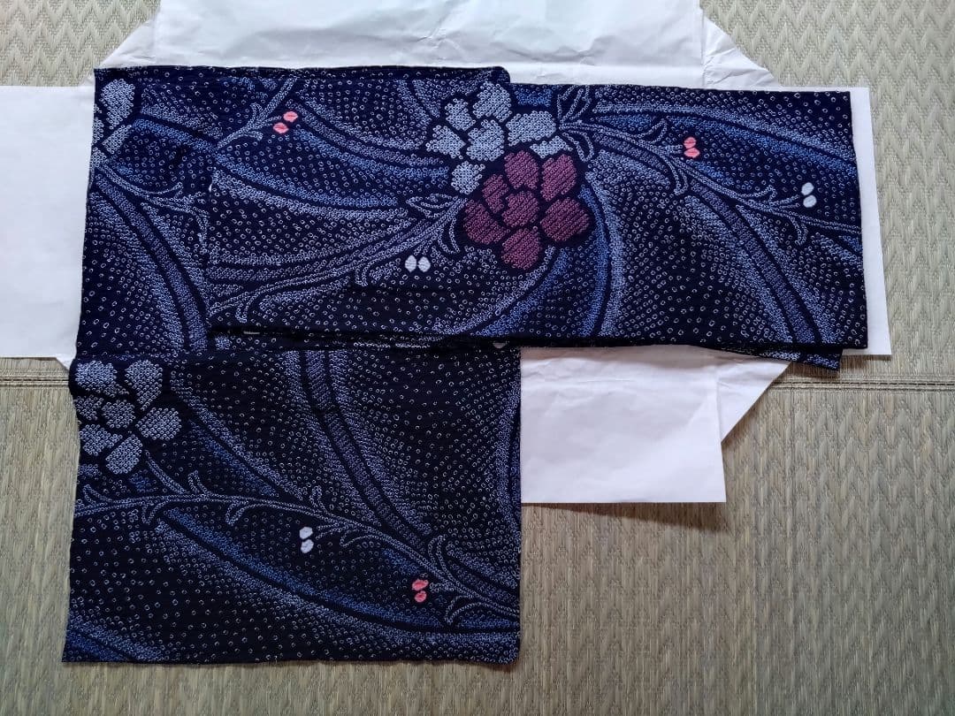 細かい絞りの浴衣・身丈160，裄丈65.5