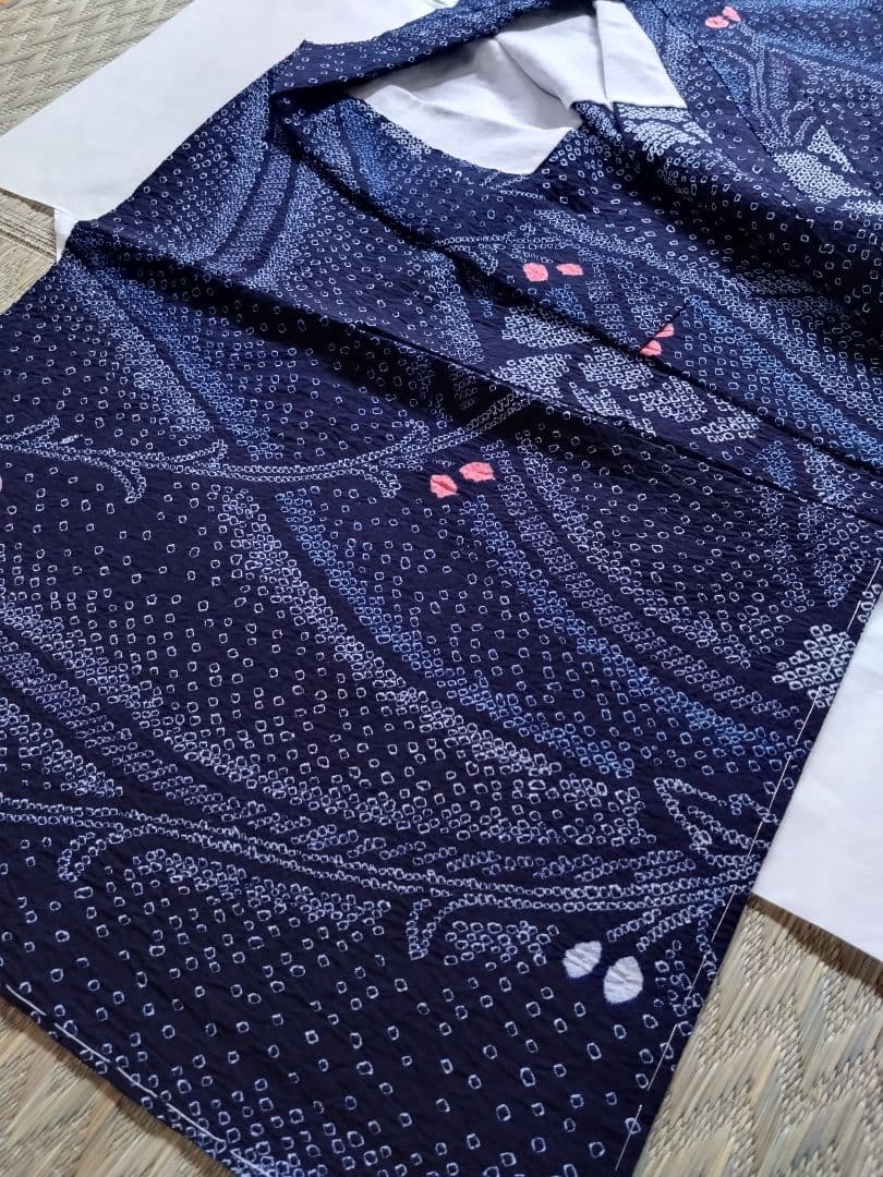 細かい絞りの浴衣・身丈160，裄丈65.5