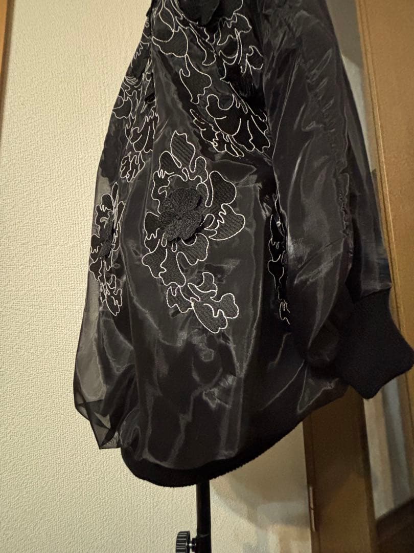 PRIDE 黒 花柄モチーフ&刺繍 ジップアップジャケット　サイズ38