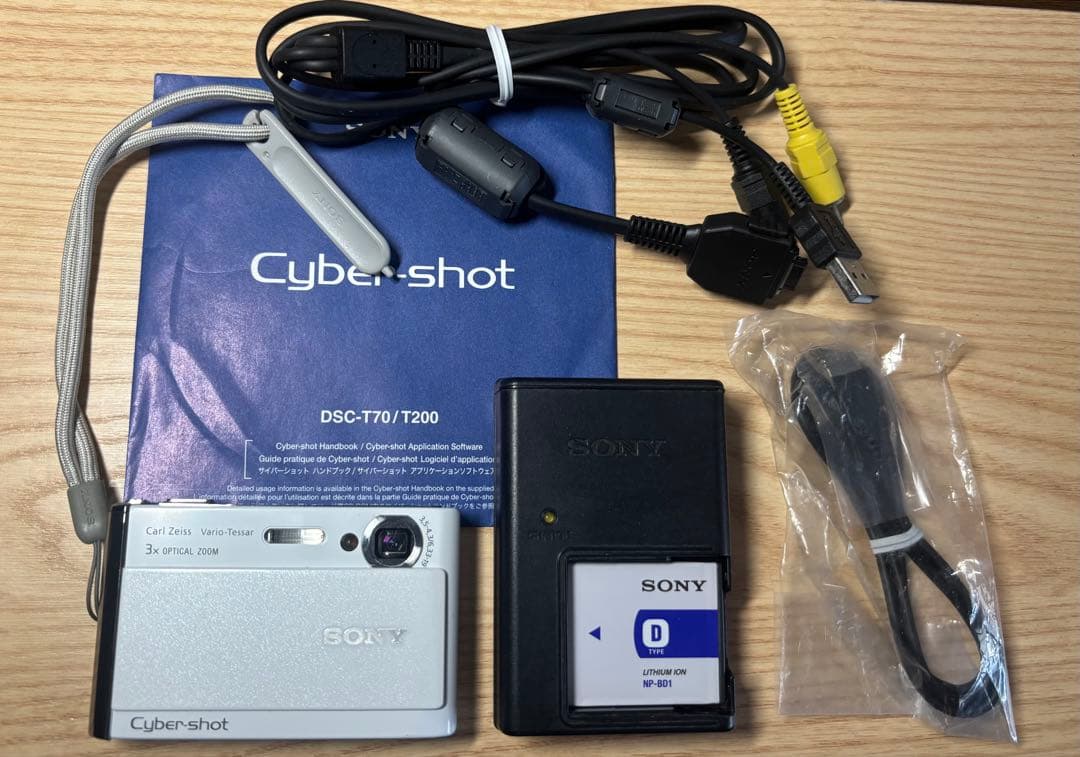 正常動作確認済美品　SONY Cyber-shot DSC-T70 コンデジ