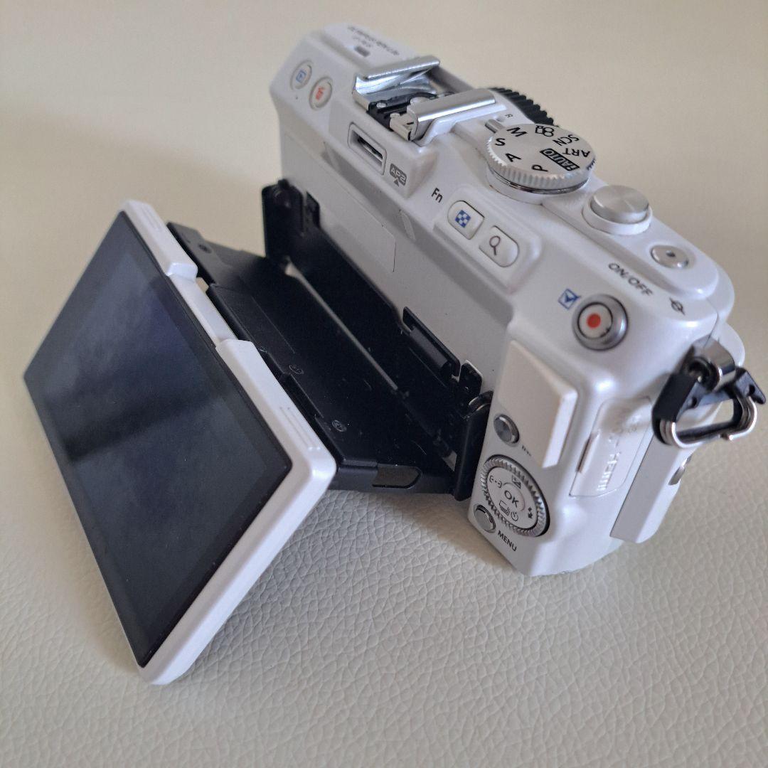 【動作未確認】ジャンクOLYMPUS PEN Lite E-PL6 ホワイト
