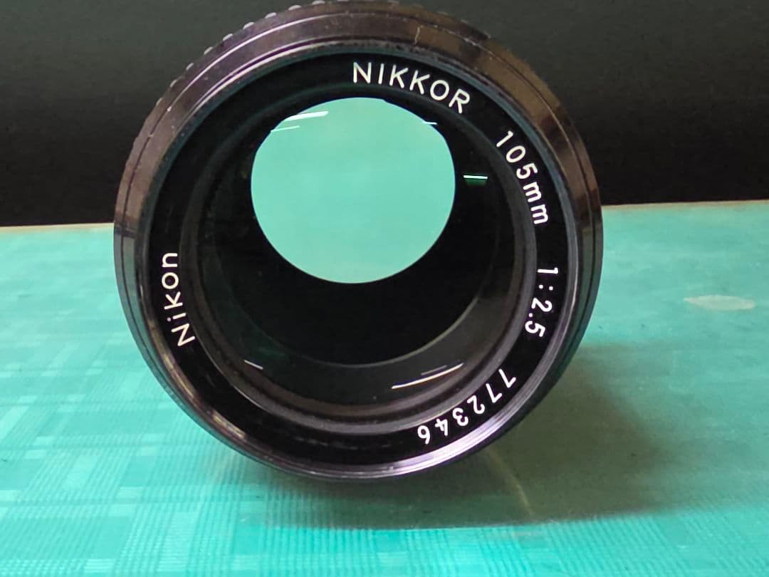 ニコン Ai Nikkor 105mm F2.5 単焦点 オールドレンズ