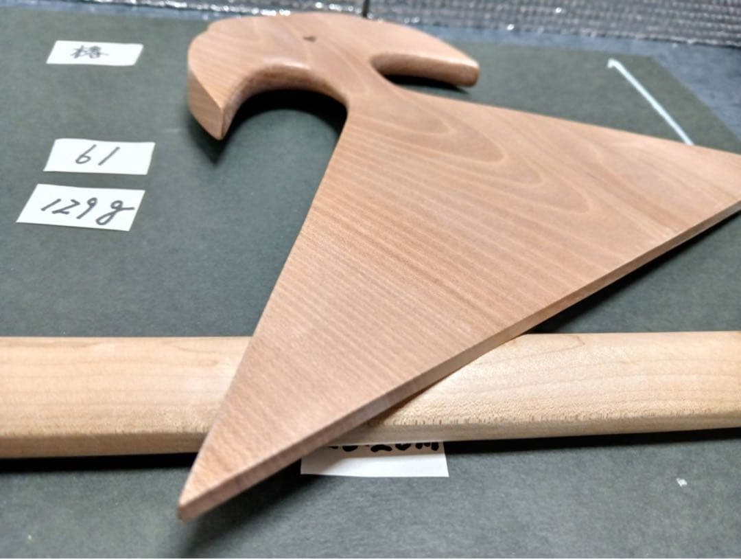 〔61〕薩摩琵琶用 撥・椿（26.2cm）