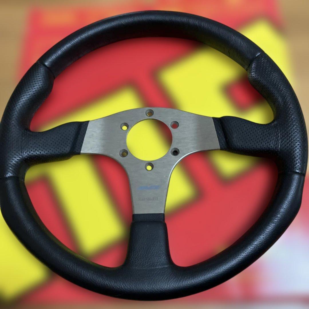 MOMO RACE ステアリングホイール 35