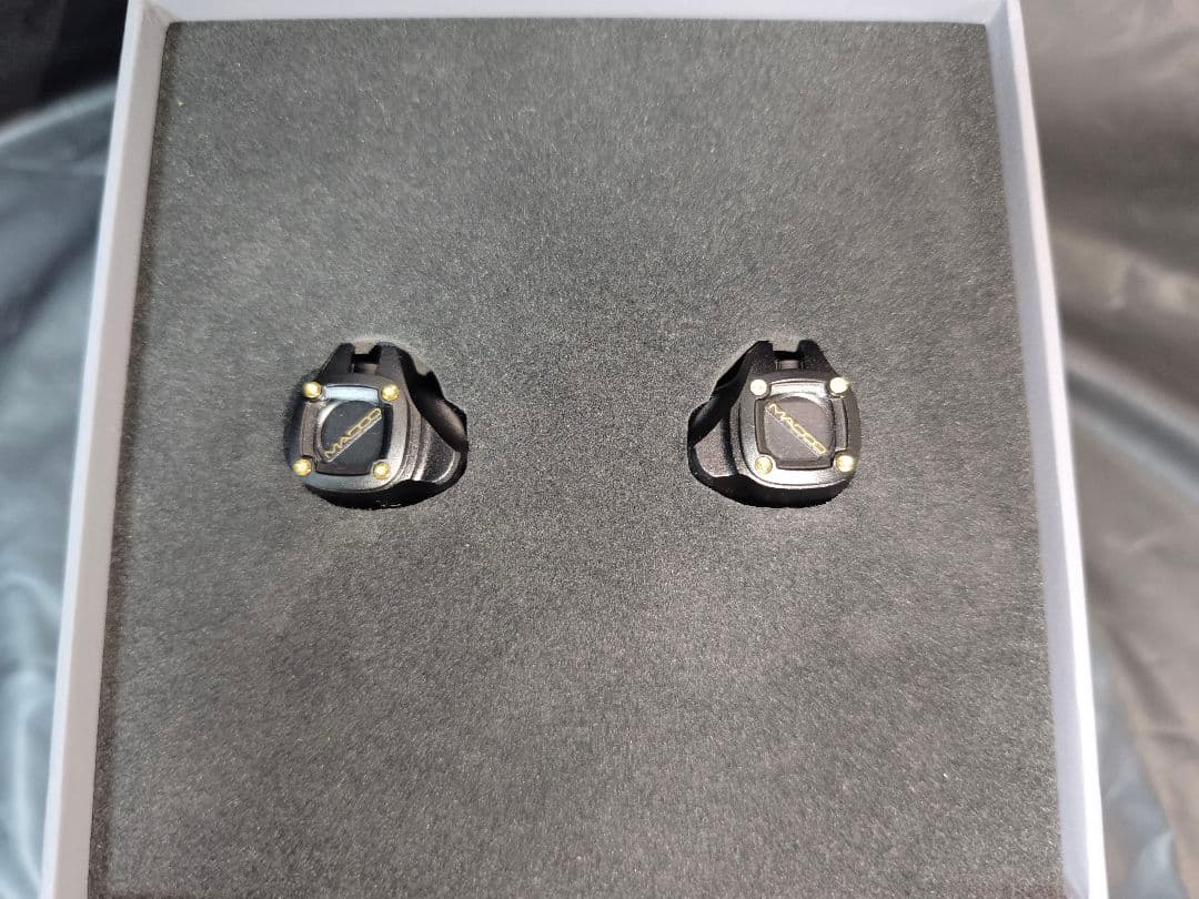 美品 MADOO Typ512 有線イヤホン