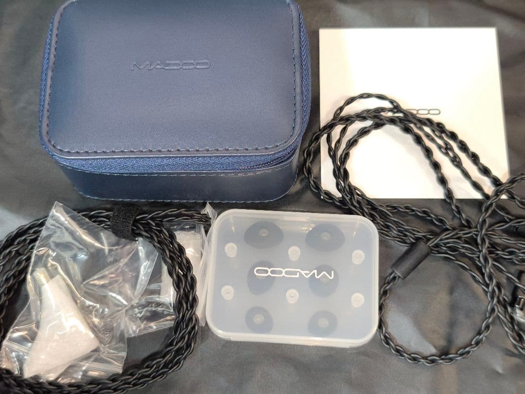 美品 MADOO Typ512 有線イヤホン