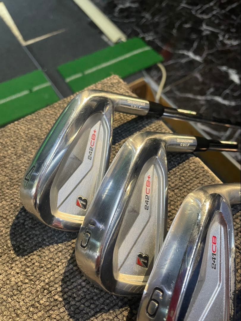 ★ブリヂストン　ツアーB 241CB 242CB＋アイアン　7本セット