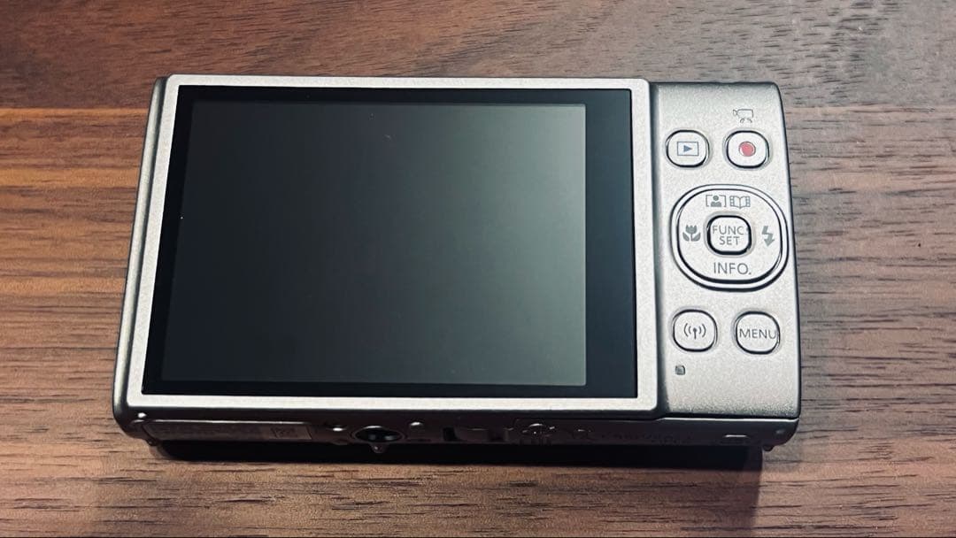 【美品】Canon IXY 650 シルバー