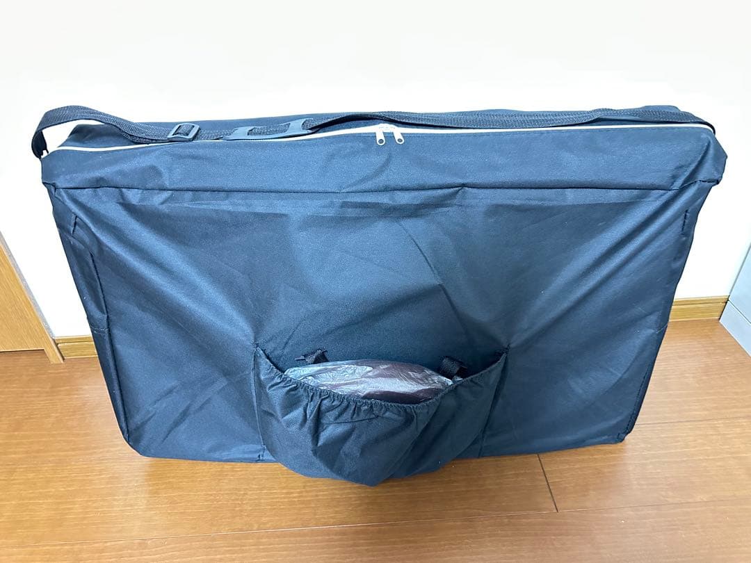 エステ　折りたたみ式施術ベッド