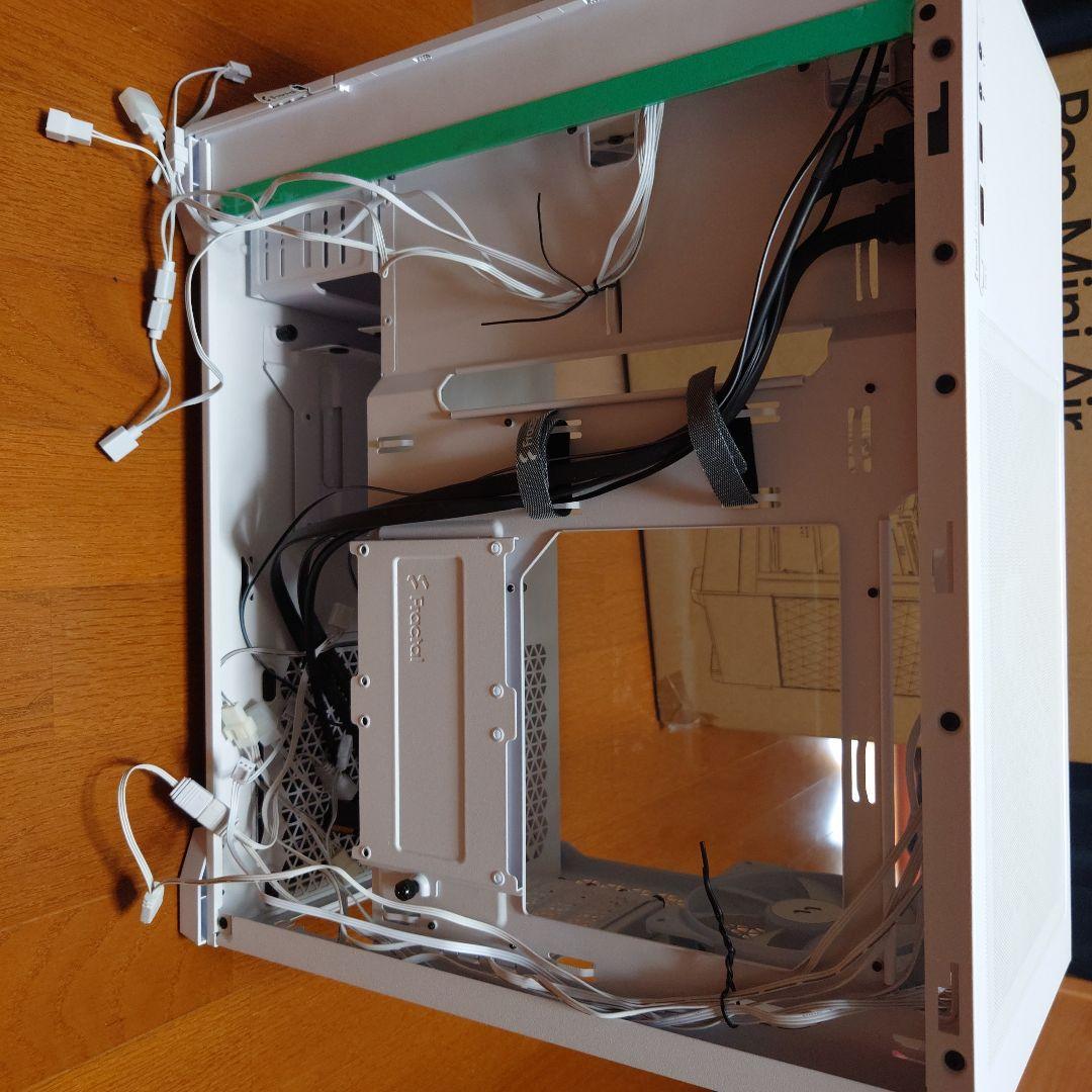 Fractal Pop Mini Air (ホワイトファンのおまけ付き）