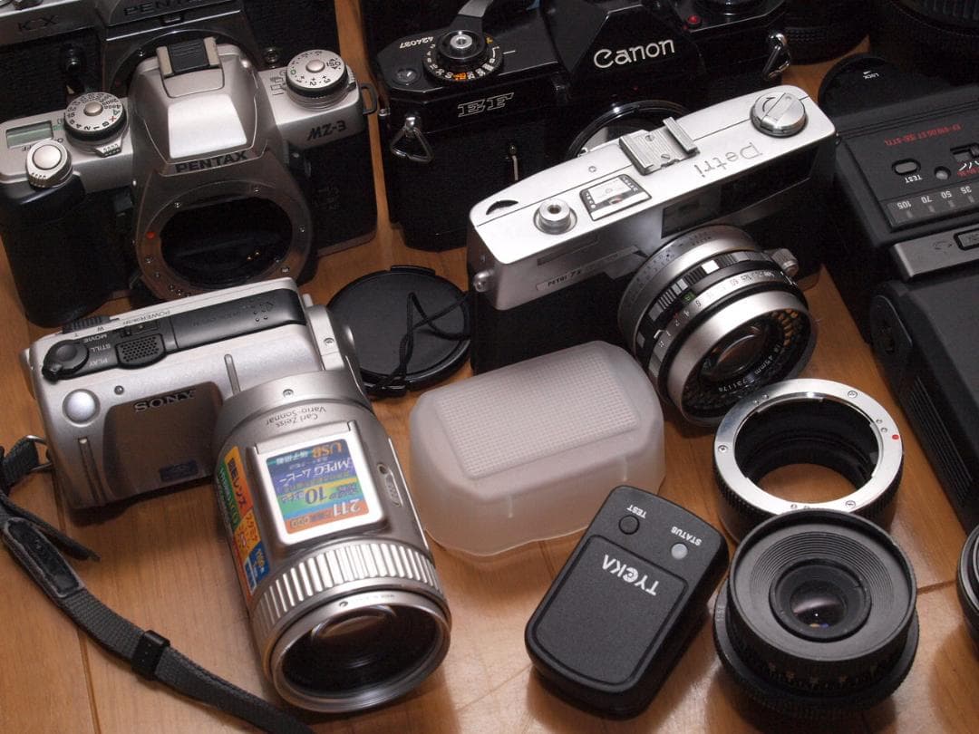 【片付け整理】ジャンク品フィルムカメラ、レンズ大量セット