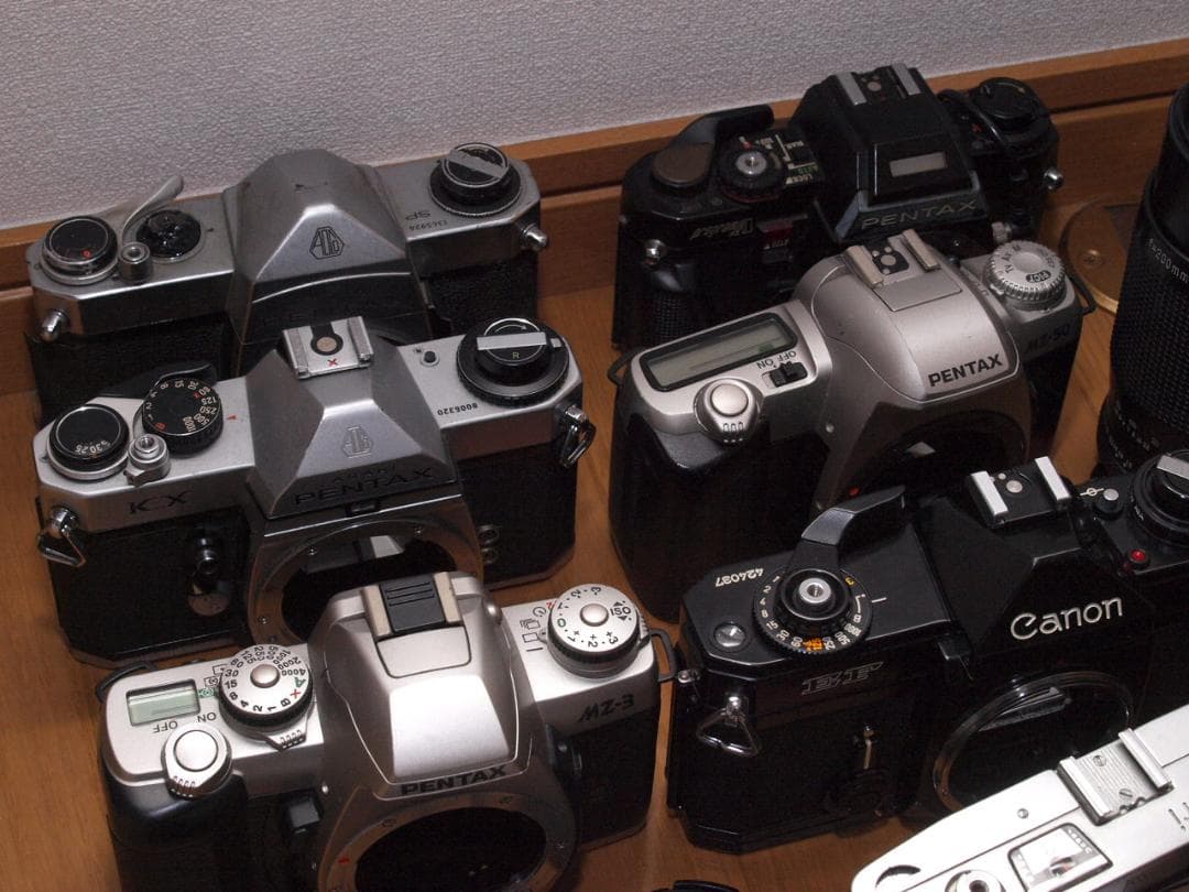 【片付け整理】ジャンク品フィルムカメラ、レンズ大量セット