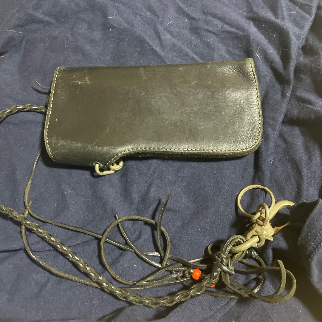 レザー ウォレットチェーン ブラック 金属ボタン付き