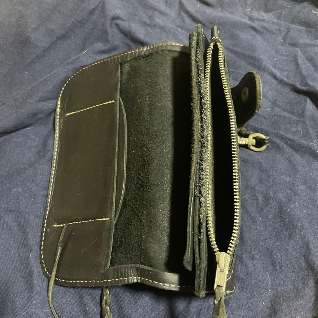 レザー ウォレットチェーン ブラック 金属ボタン付き