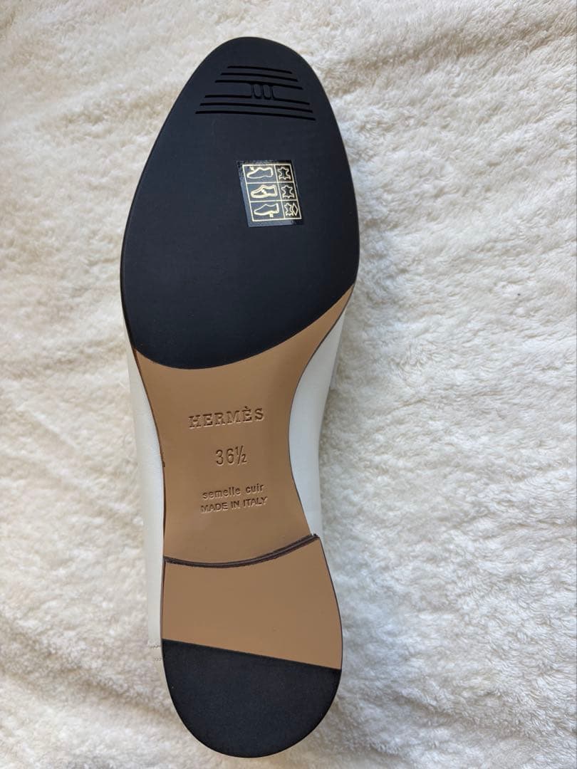 【1/18まで出品】未使用 HERMES モカシンパリ 36.5 ホワイト