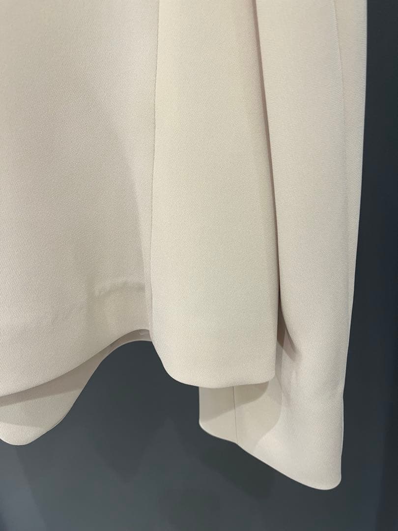 新品　セオリーリュクステーラードジャケット　サイズ44 大きめ