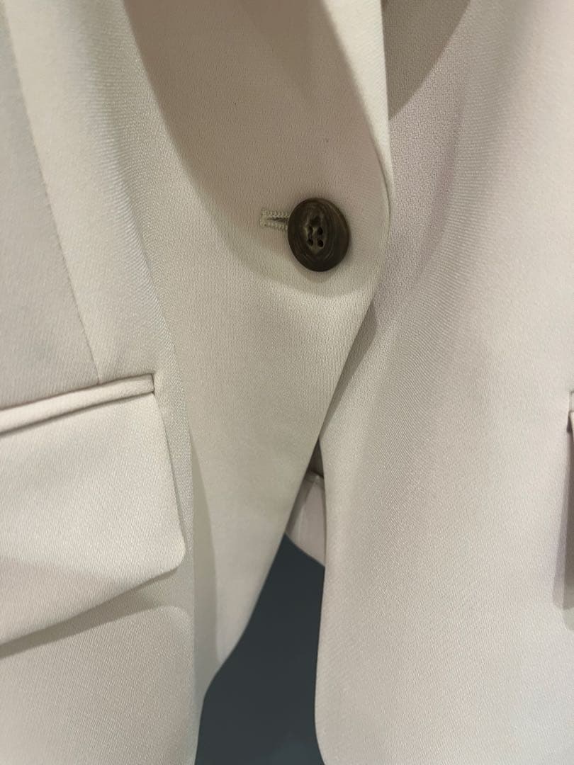 新品　セオリーリュクステーラードジャケット　サイズ44 大きめ