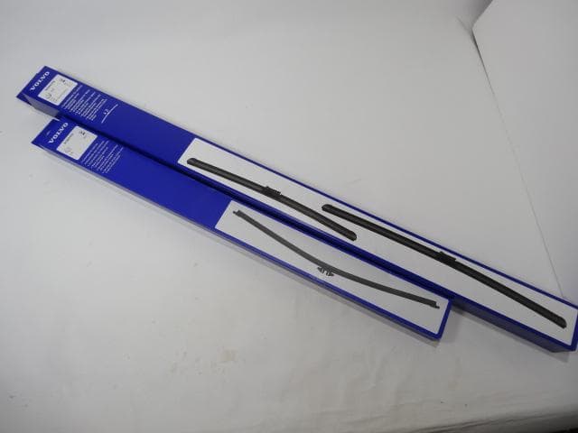 VOLVO ワイパーV40前後セット 未使用 32341316 31391757