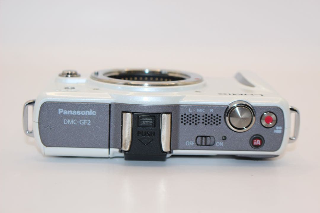 ★人気★ LUMIX DMC-GF2 ボディ　ミラーレス　ホワイト　パナソニック