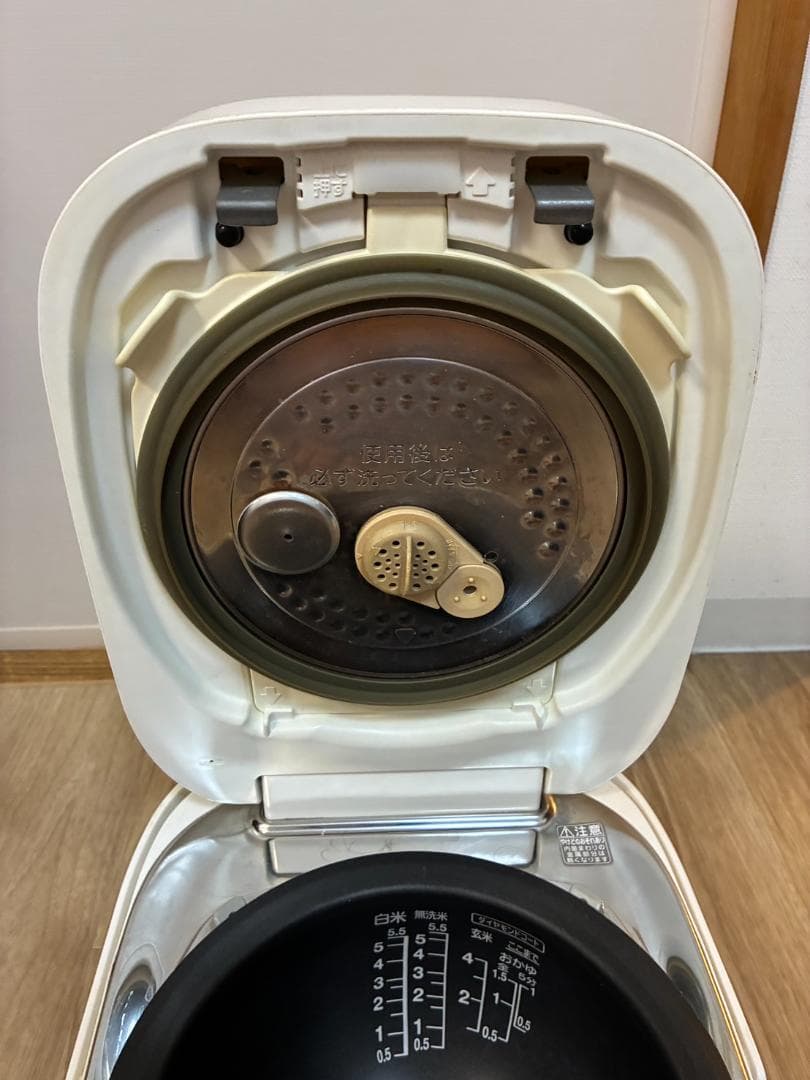 TOSHIBA 東芝　RC-10VXH　真空圧力IH　本丸釜炊飯器