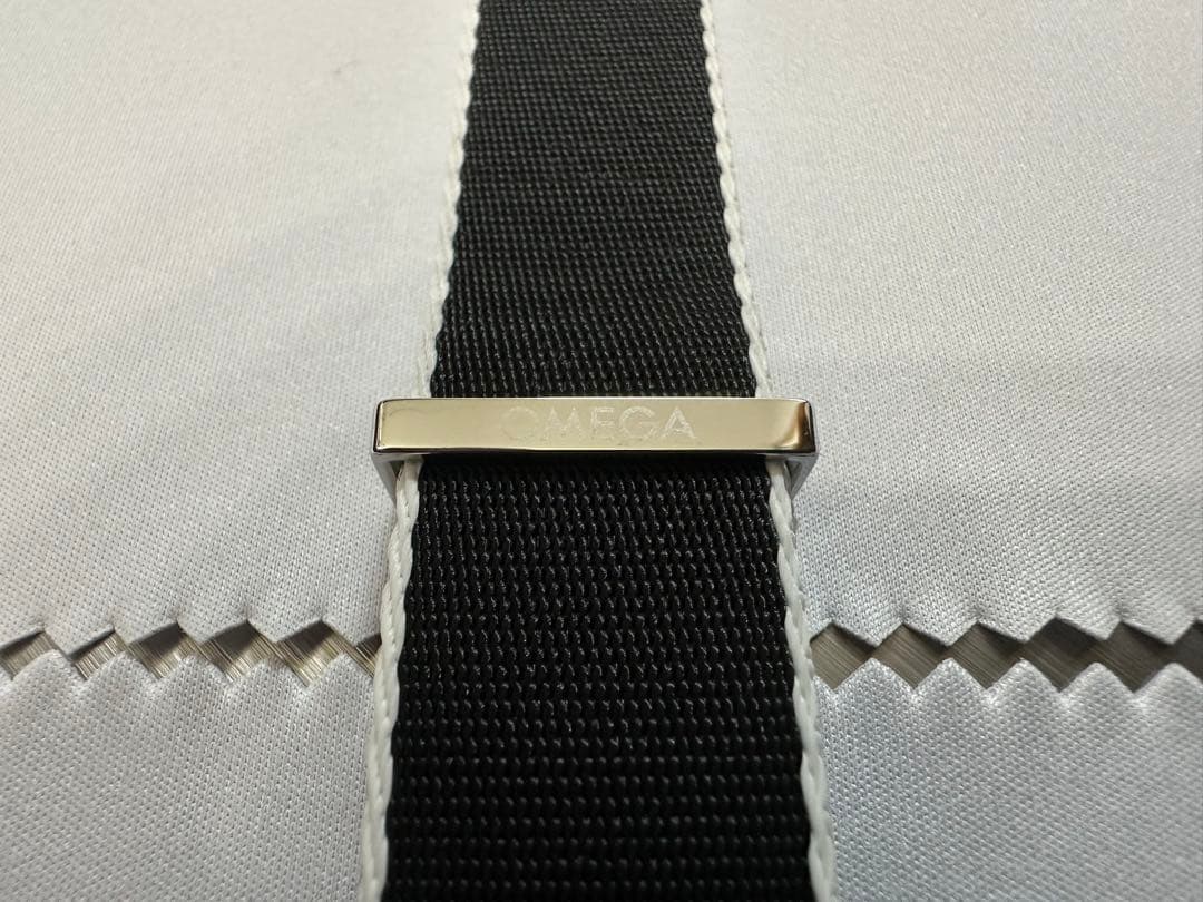 【純正品】オメガ OMEGA NATOストラップ ブラック＆ホワイト②