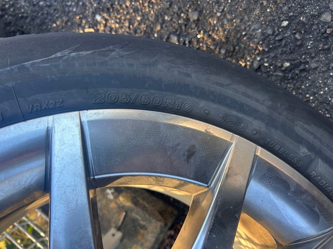 プリウスアルファ着用可 205/60R16 ウィンタータイヤ ホイールセット