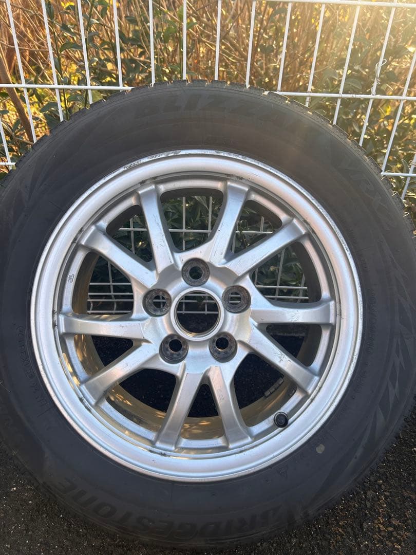 プリウスアルファ着用可 205/60R16 ウィンタータイヤ ホイールセット