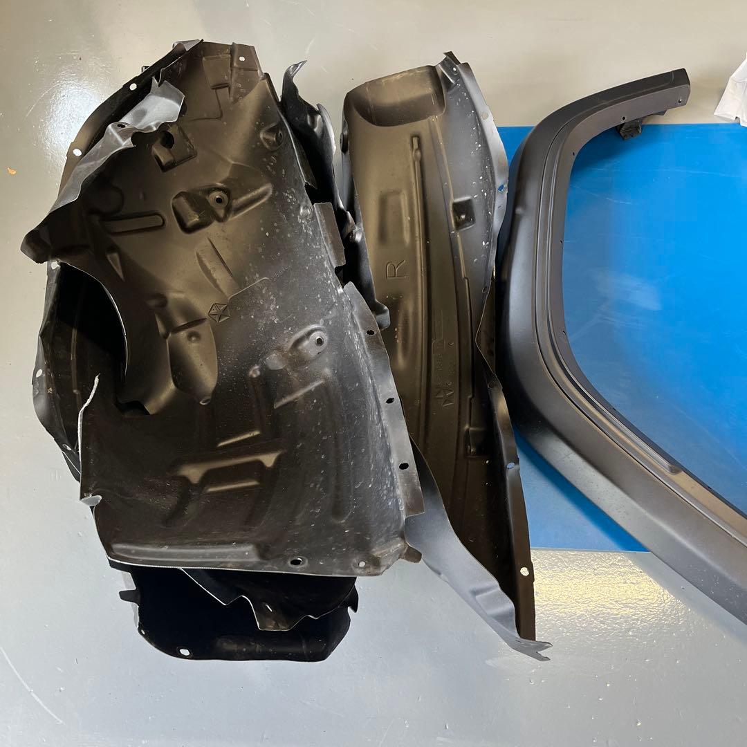 JLラングラー　フロント　リヤ　純正フェンダー　インナー付き。