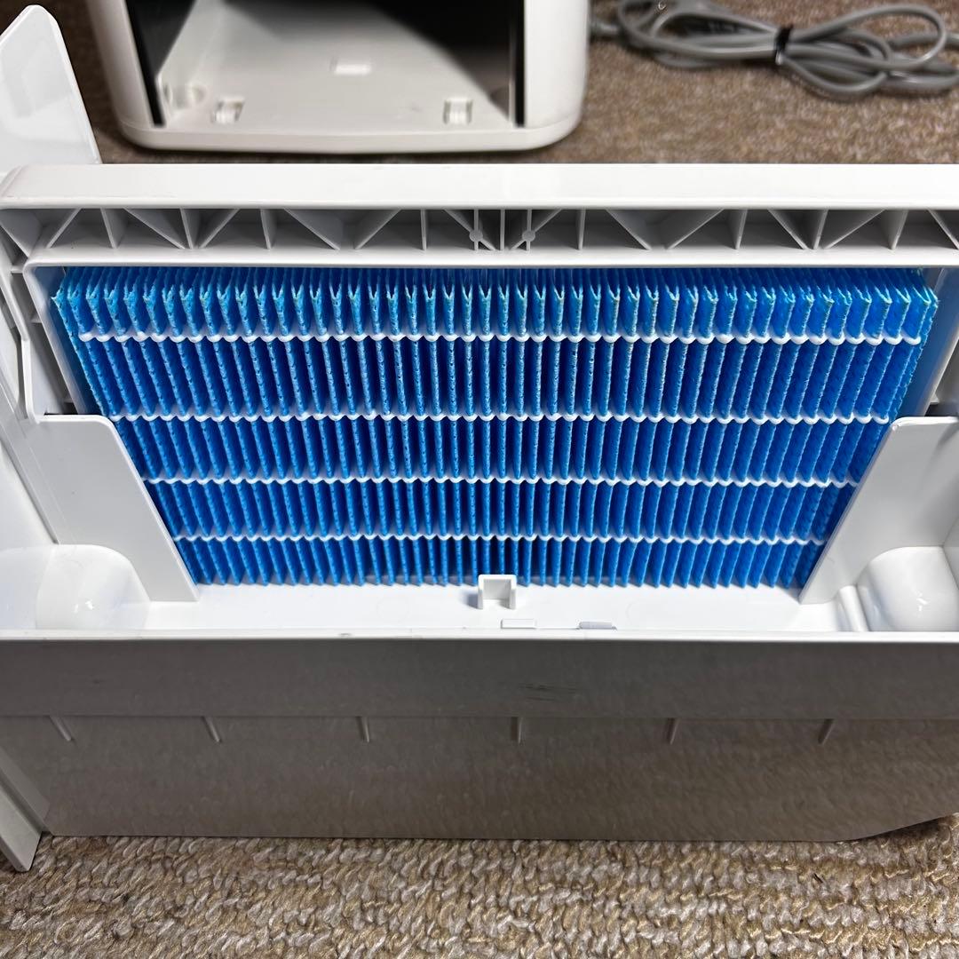 【未使用級】シャープ　加湿空気清浄機　プラズマクラスタ　KI-HS40-W