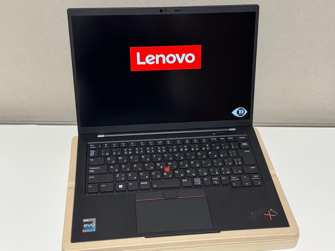 ThinkPad X1 Carbon Gen 10 ストレージ256GB
