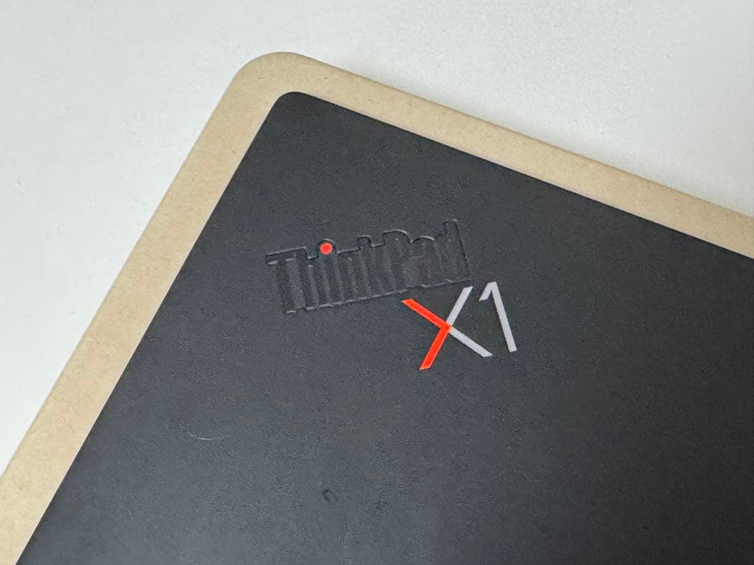 ThinkPad X1 Carbon Gen 10 ストレージ256GB