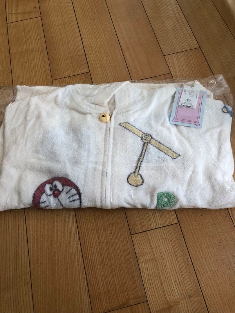 新品未開封　ジェラートピケ　ドラえもんジャガードパーカー　レディース