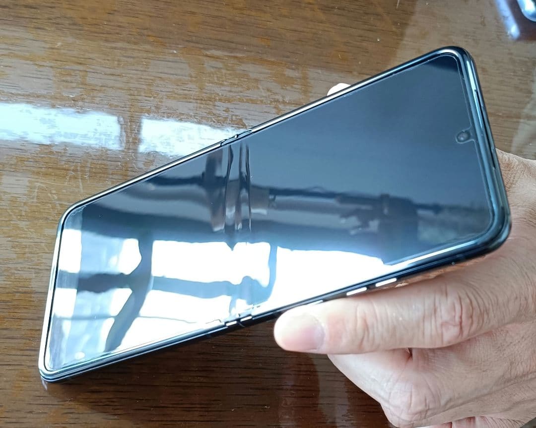 【ほぼ新品】razr40ultra モトローラ