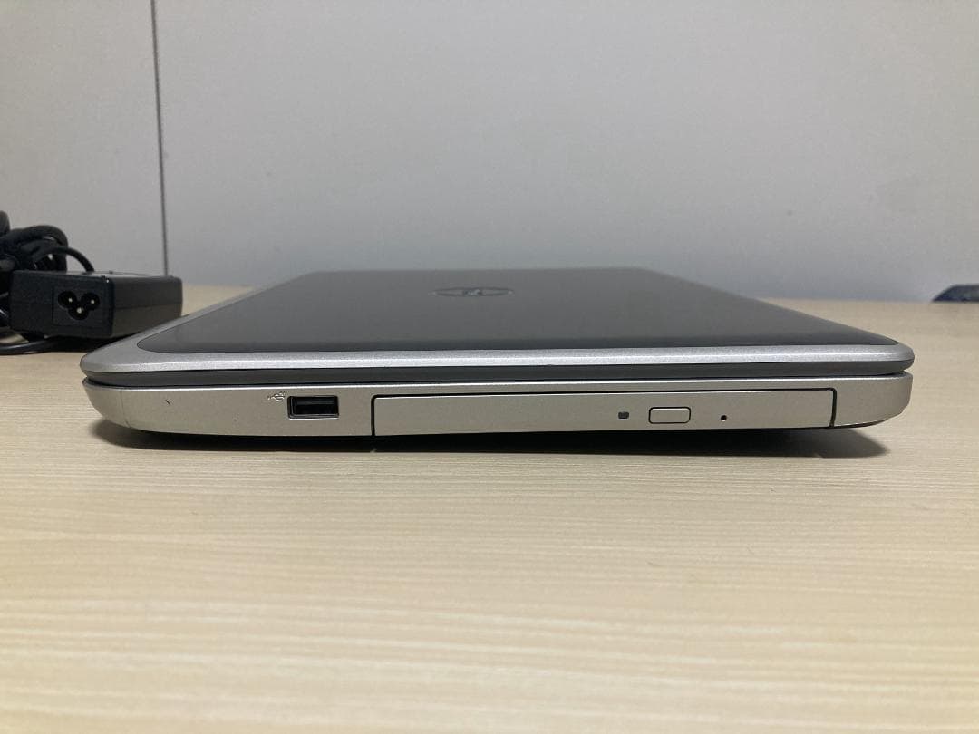 ★★DELLタッチパネルノート Core i5/HDD 1000GBメモリ8GB