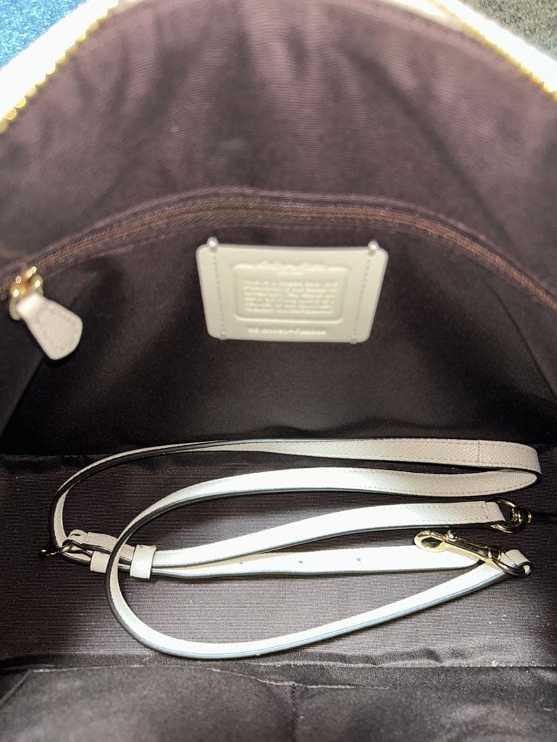 コーチCOACHバッグ　コーチスタッズ付きショルダーバッグ2way　ハンドバッグ