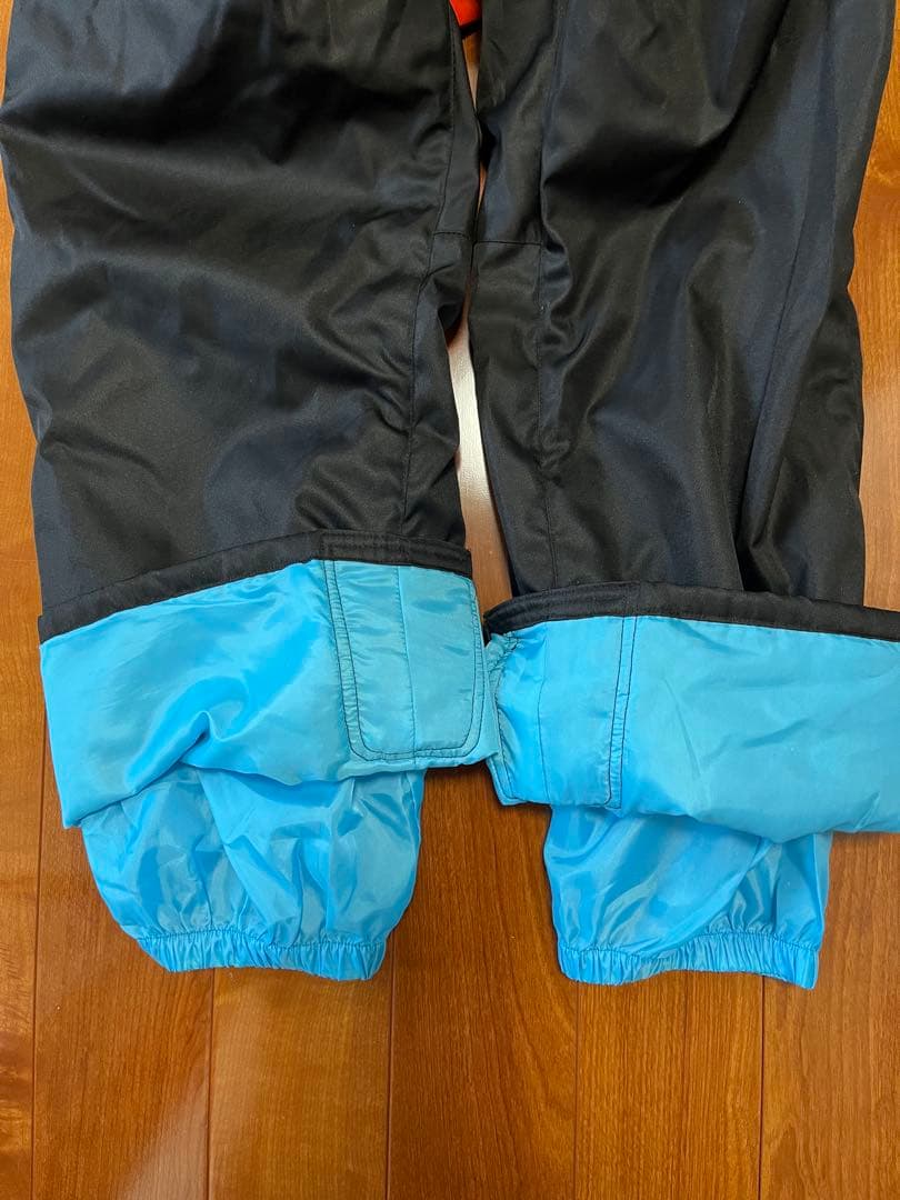 本日限定値下げ❗️美品❣️SＶＥＴ　ＯＮYＯＮＥ　スキーウェア 上下セット160㎝