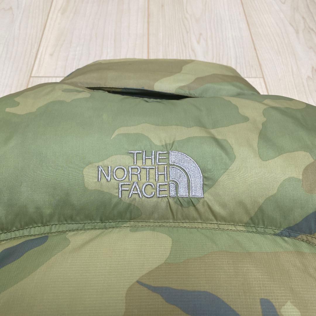 希少　迷彩センターロゴ NORTH FACE ヌプシダウンベスト ND01587