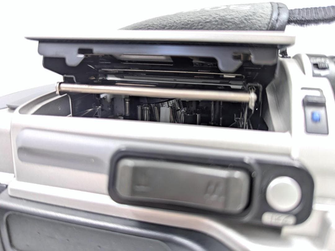 プロ向けモデル！ SONY ビデオカメラ DCR-VX2000