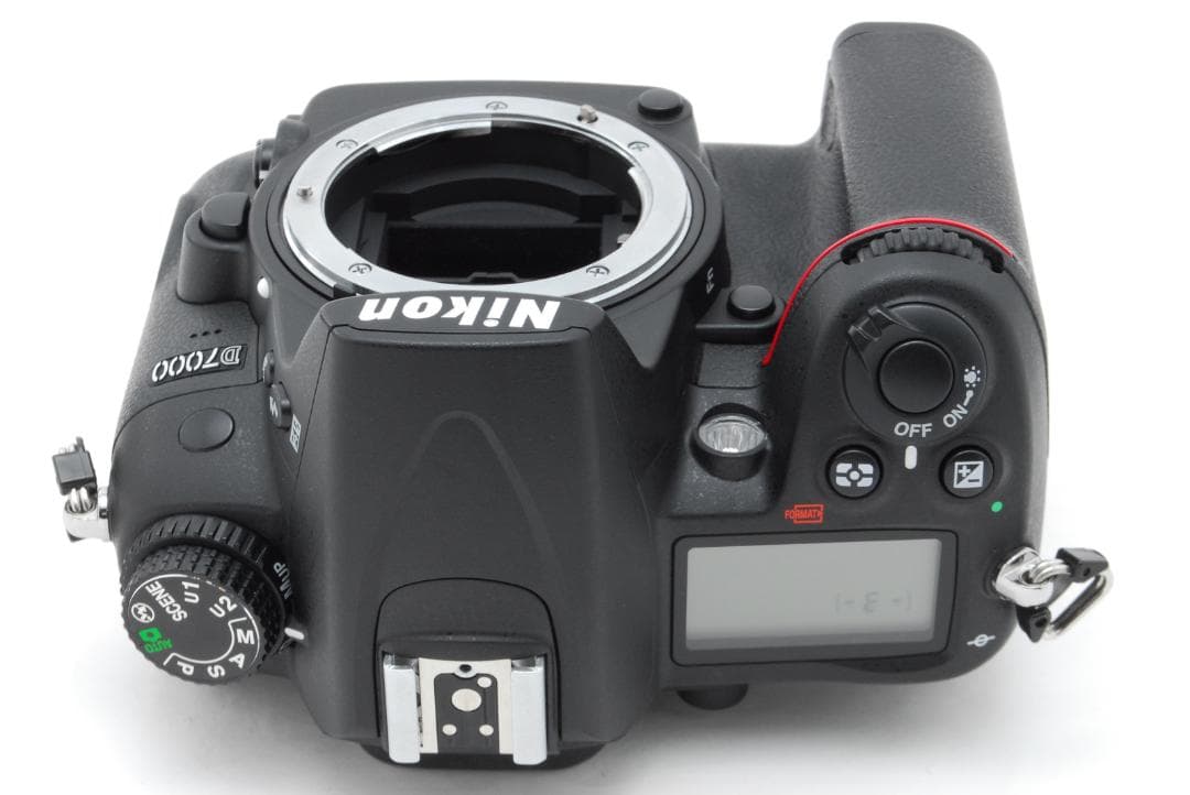 【美品】ニコン Nikon D7000 AF-S DX 18-105mm セット