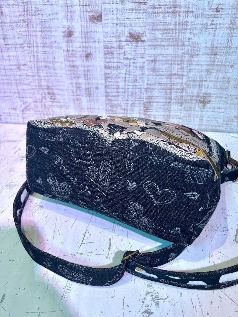 ロラライハリス♡ブラックハート柄デニム♡刺繍のふんわり軽量ショルダーバッグ