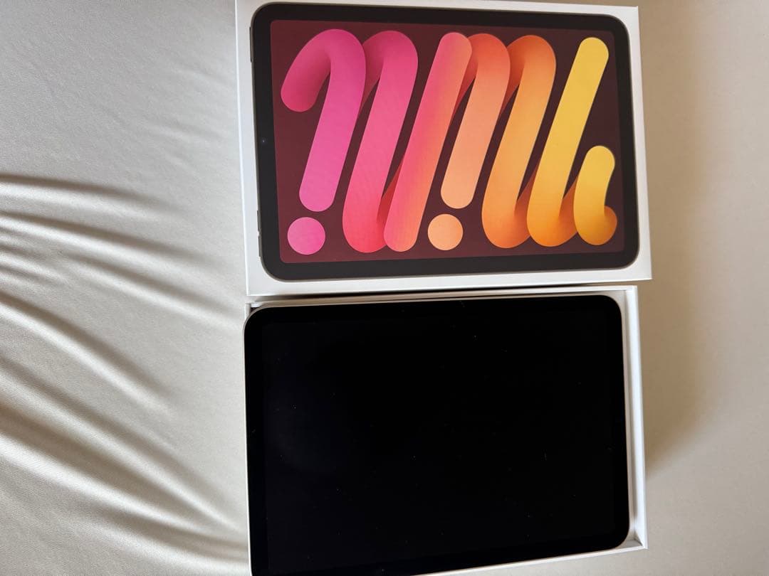 Apple iPad mini 7世代　シルバー 本体 128gb