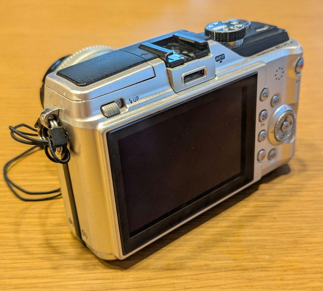 デジタルカメラ OLYMPUS PEN E-PL2
