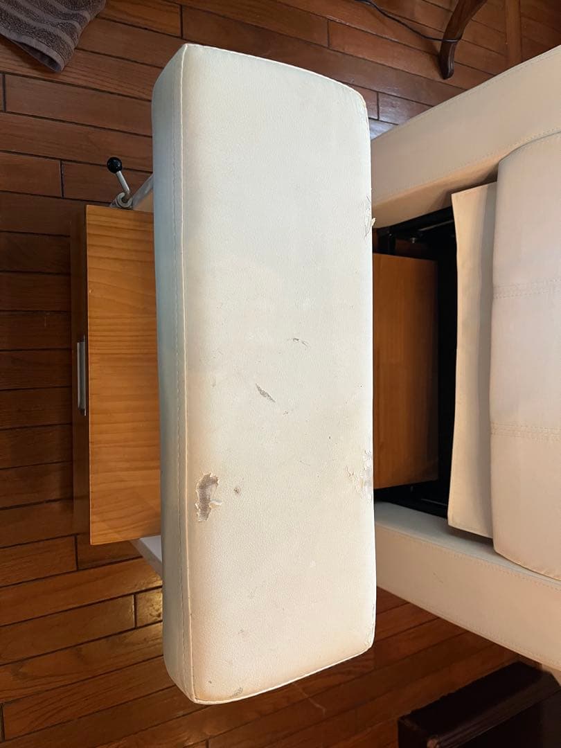 ネイル　施術　ハンド　フット　ソファ　リクライニング　収納可能　フットレスト付