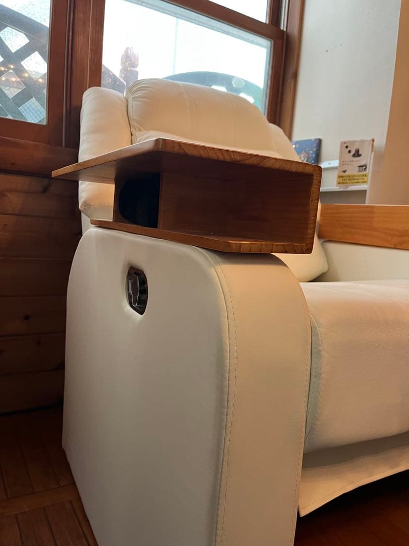 ネイル　施術　ハンド　フット　ソファ　リクライニング　収納可能　フットレスト付