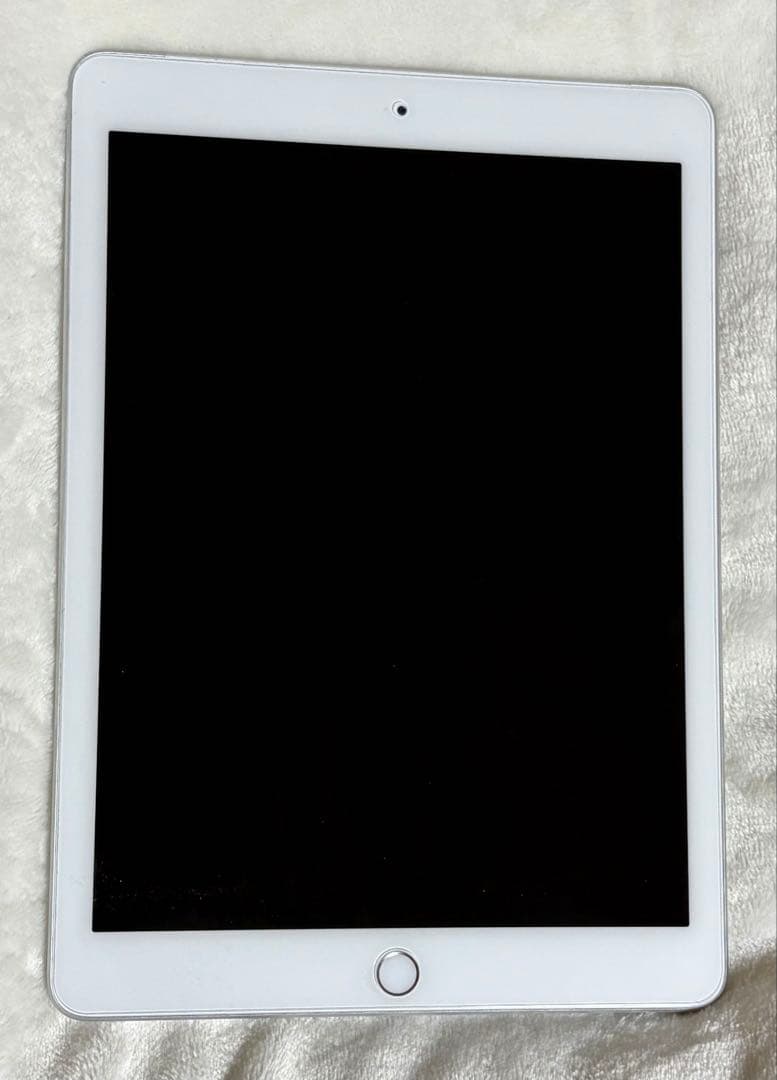 iPad 第6世代 Wi-Fi＋Cellular 32GB 動作確認・初期化済