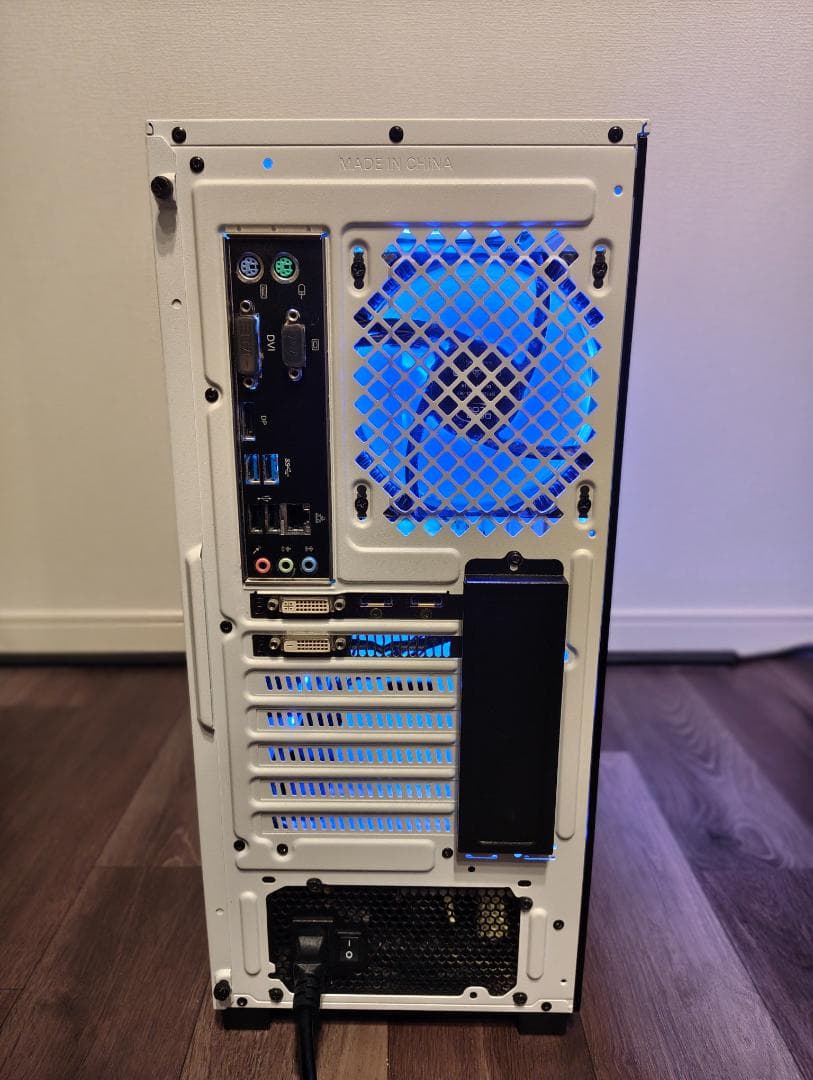 自作ゲーミングPC Corei7-7700 GTX750Ti 16GB