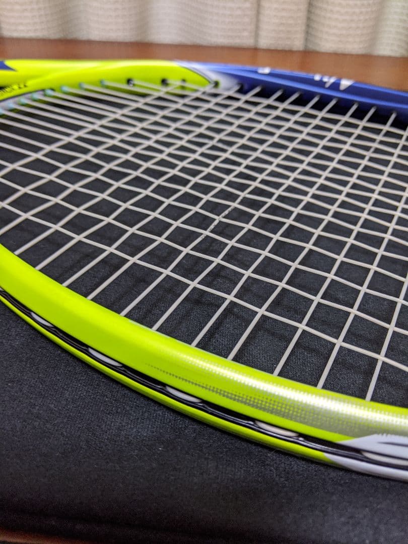 ヨネックスソフトテニスラケット　ネクシーガ60
