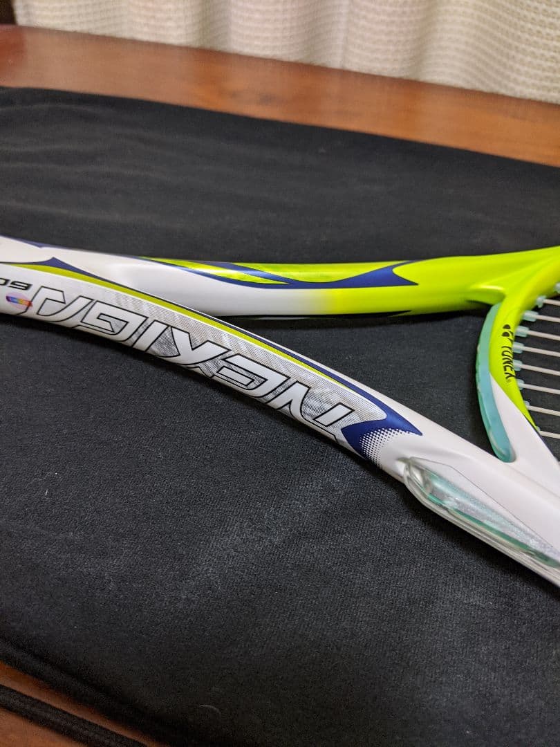 ヨネックスソフトテニスラケット　ネクシーガ60