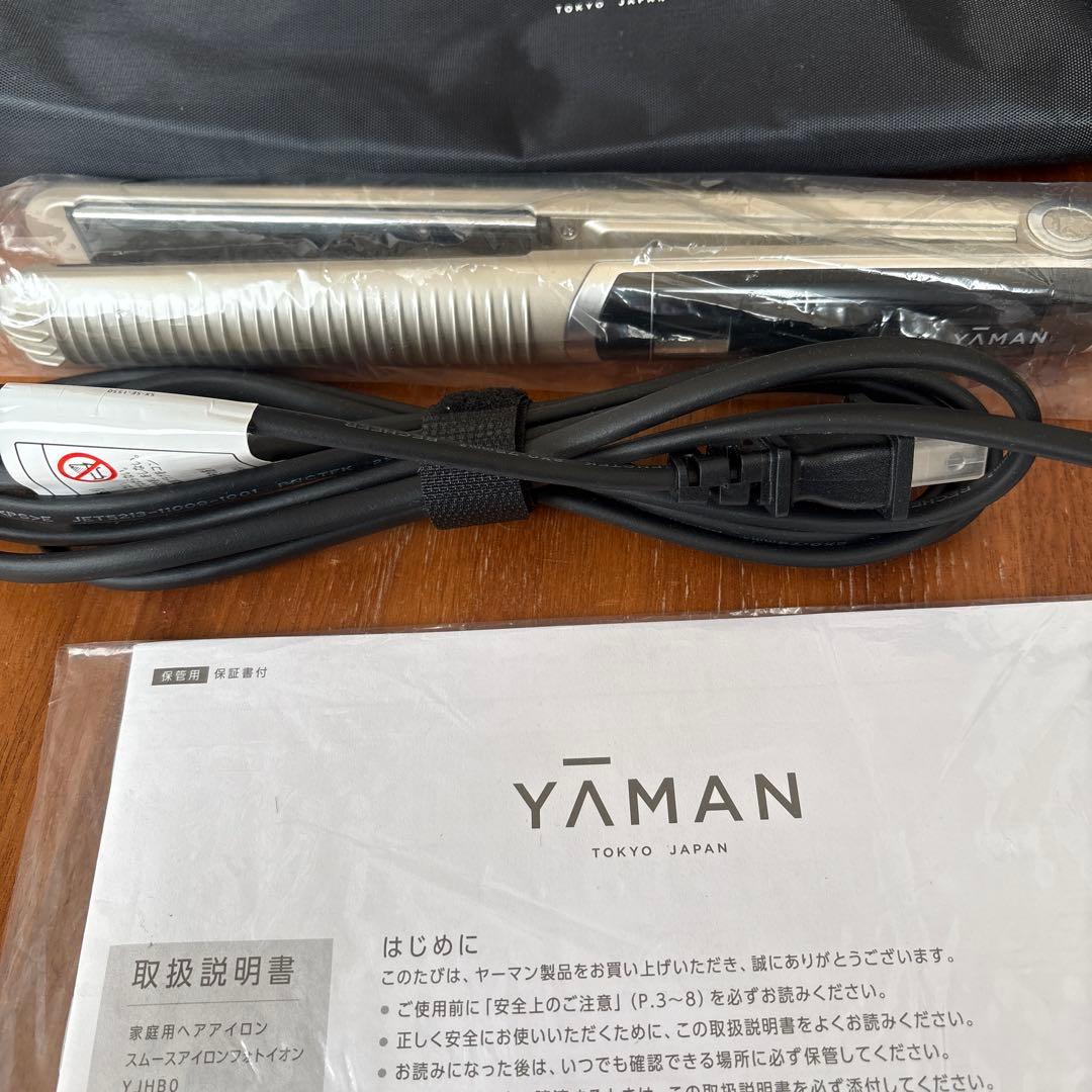 YAMAN スムースアイロンフォトイオン　ストレートもカールも
